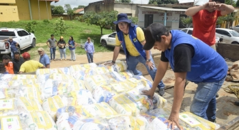 Governo entrega 15 mil cestas básicas a comunidades afetadas pelas chuvas